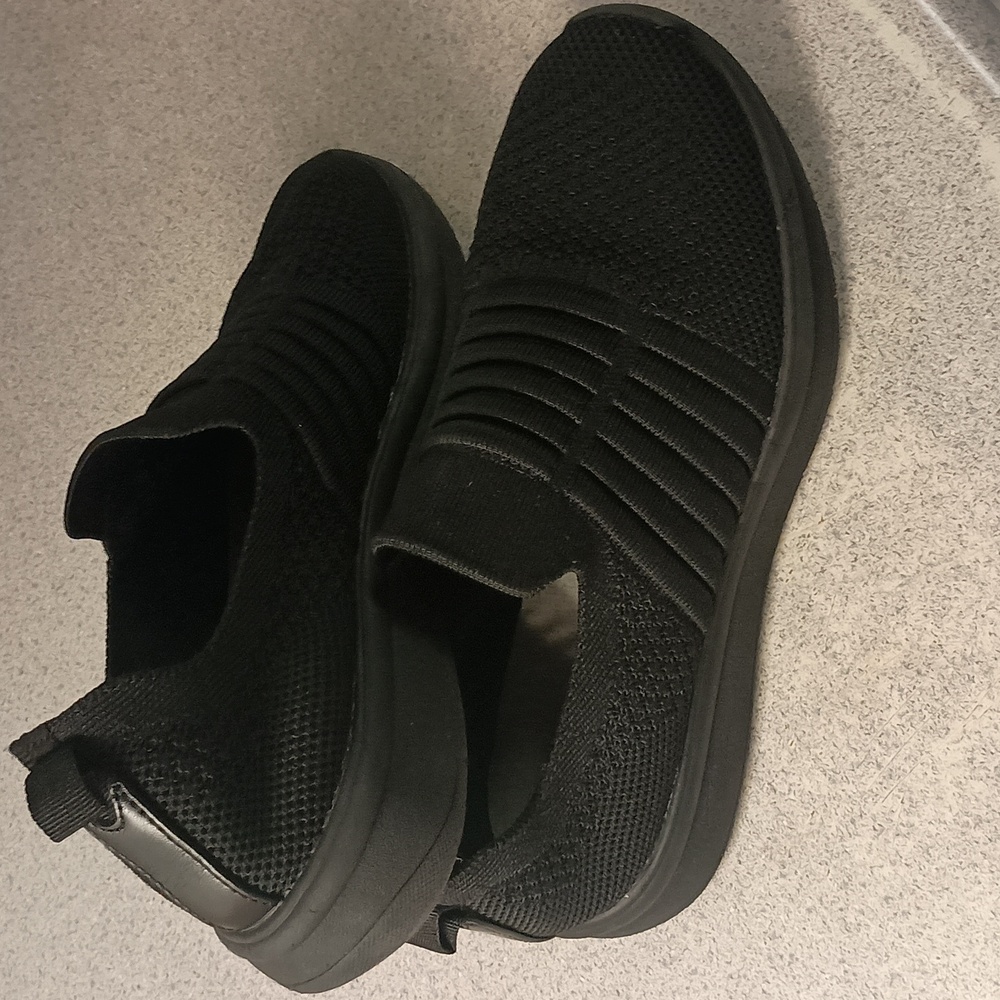 Clarks - Picture 3 of 8